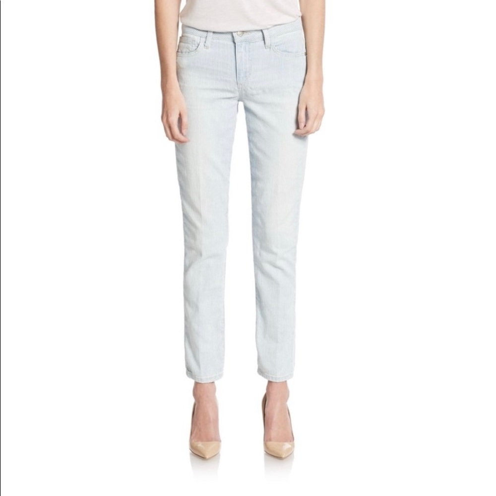 Joe’s light blue/white stripe tapered/skinny ankle jean 26